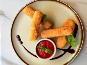 Mozzarella sticks