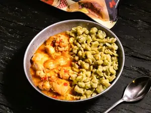 Goulash de pollo con spatzle
