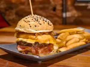 Hamburguesa provoleta smoked