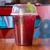 Limonada de ananá y arandanos