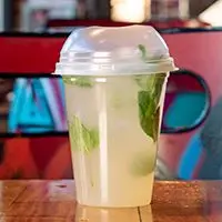 Limonada de menta y jengibre