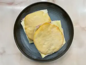 Pan arabe con jamon y queso x2