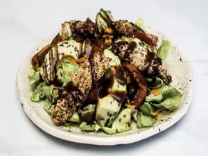 Ensalada de pollo crujiente