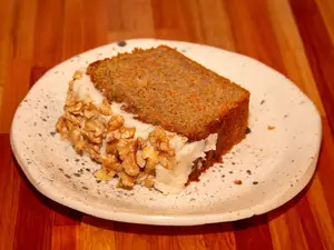 Porcion de budin Carrot