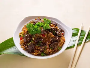 Yakimeshi de Lomo