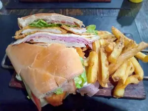 Sandwich Suprema Rebozada