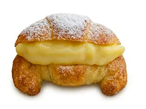 Medialuna rellena de crema pastelera