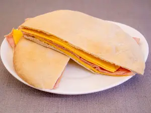Árabe de jamón y Queso