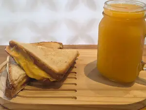 Exprimido De Naranja + Tostado
