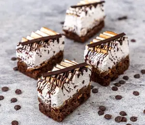 Mini Cake Brownie Top