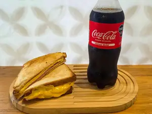 Gaseosa + Tostado