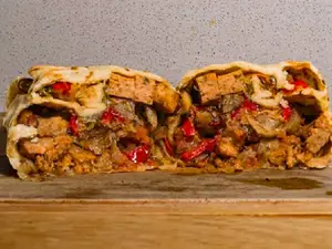 Burrito vegan - seitan y vegetales salteados