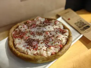 Tarta vegan de jamon y queso