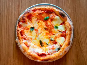 Pizza Adelina