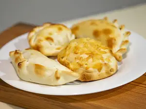 6 Empanadas