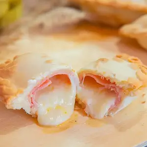 Empanada Jamón y Queso