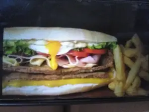 Sándwich de milanesa completo