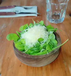 Rúcula y parmesano