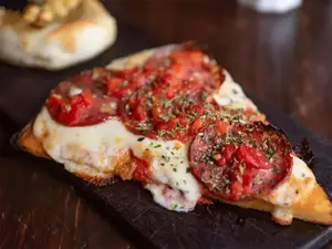 Faina de calabresa porcion xl
