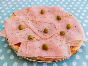 Pizza chica de jamon