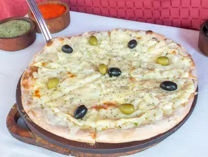 Pizza grande fugazzeta