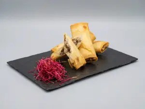 Spring rolls 2 unidad de carne