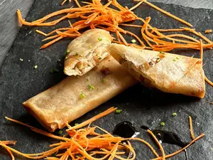 Spring rolls veggies 4 unidad