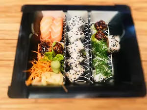 Box full salmon x10