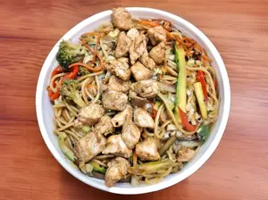 Yakisoba Pollo