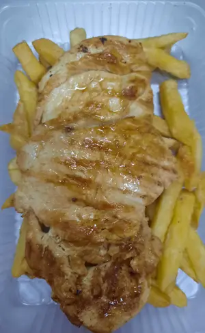 Pechuga grillada+guarnición