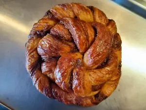 Cinnamon roll