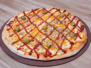 Pizza panceta, cheddar y bbq