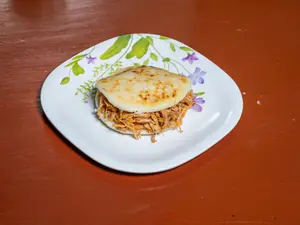 Arepa (De Pollo)