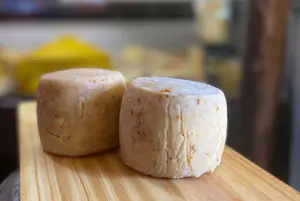 Queso Saborizado Premium