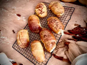 Mini cachitos de jamón y panceta