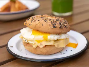 Bagel americano