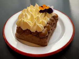 Brownie con ddl y crema