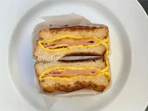 Sandwich de Huevo, J&Q