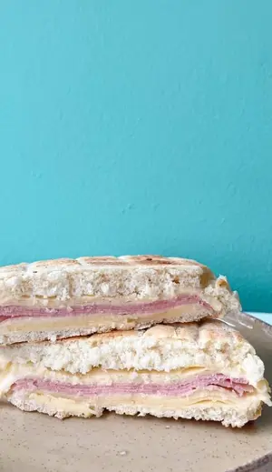Arabe de jamón y queso