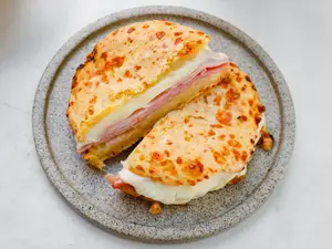 CHIPA RELLENO