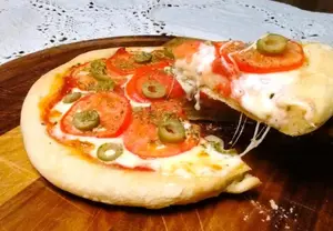 Pizza individual napolitana