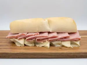 Sándwich Clásico Jamón Y Queso