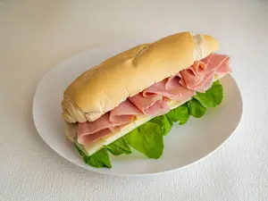 Sándwich natural y queso