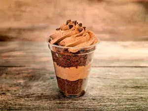 Torta de triple chocolate
