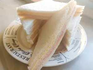 1/2 docena de sandwich de miga