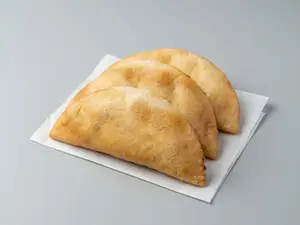 Empanada de carne mechada