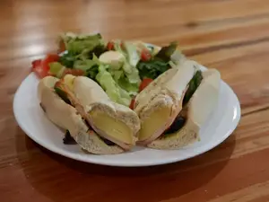 Sándwich Pavita Capresse