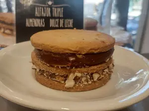 Alfajor almendras dul de leche