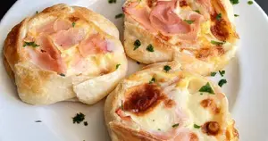 (3) Empanadas De Jamón Y Queso