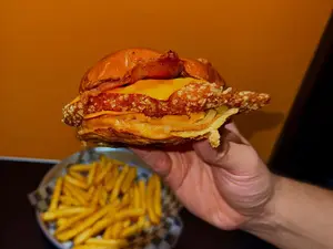 Hamburguesa Bomb Pollo